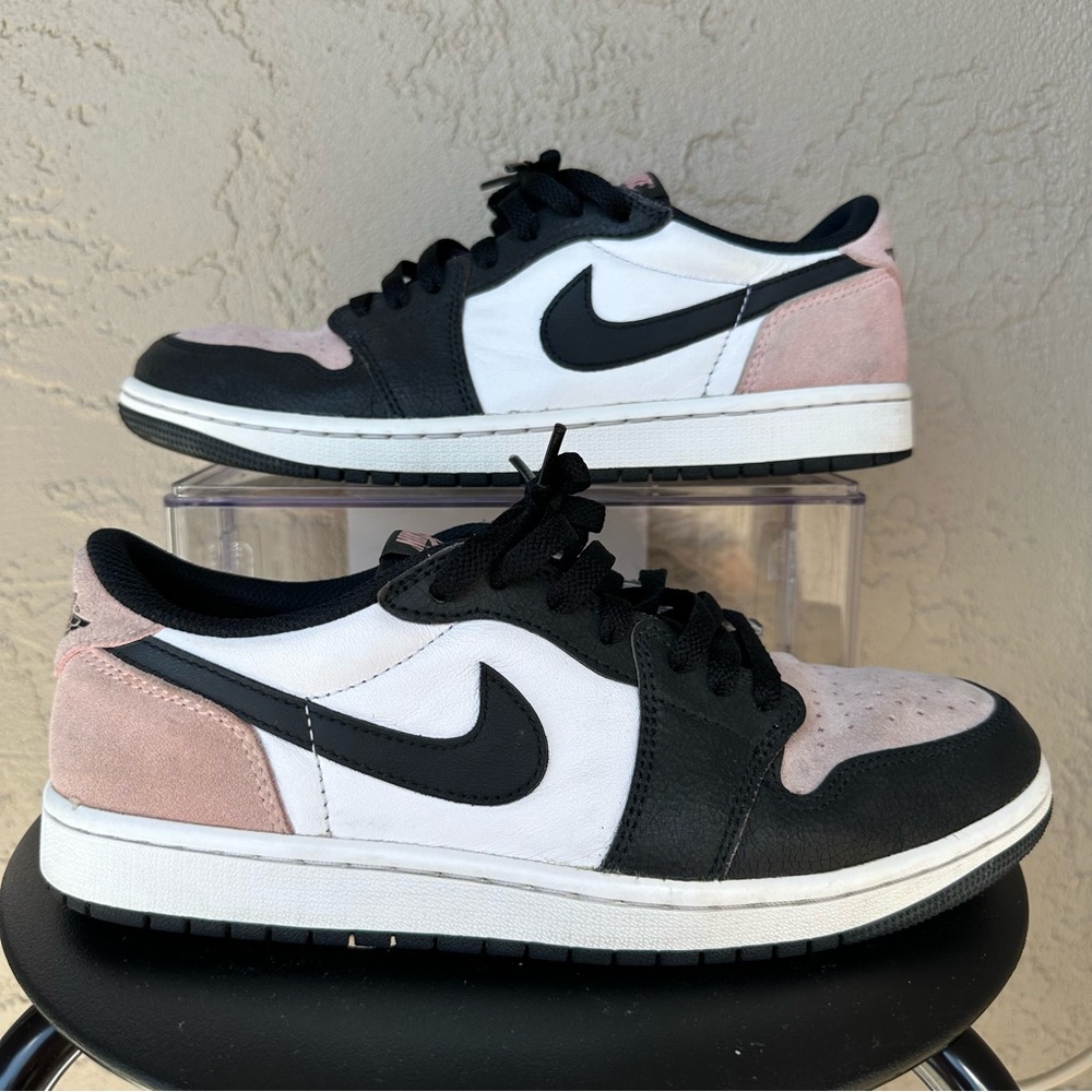 Men’s nike air Jordan 1 retro low OG bleached coral black white pink size 8.5